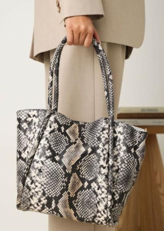 Fred De La Bretoniere Nalani Shoulder Bag Snake Printed Leather Black/White  (FR003200453W-1103) - MerkenOutlet