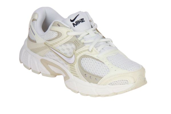 Nike V5 RNR SE Coconut Milk/Coconut Milk-Sail  (IO0464-101) - MerkenOutlet