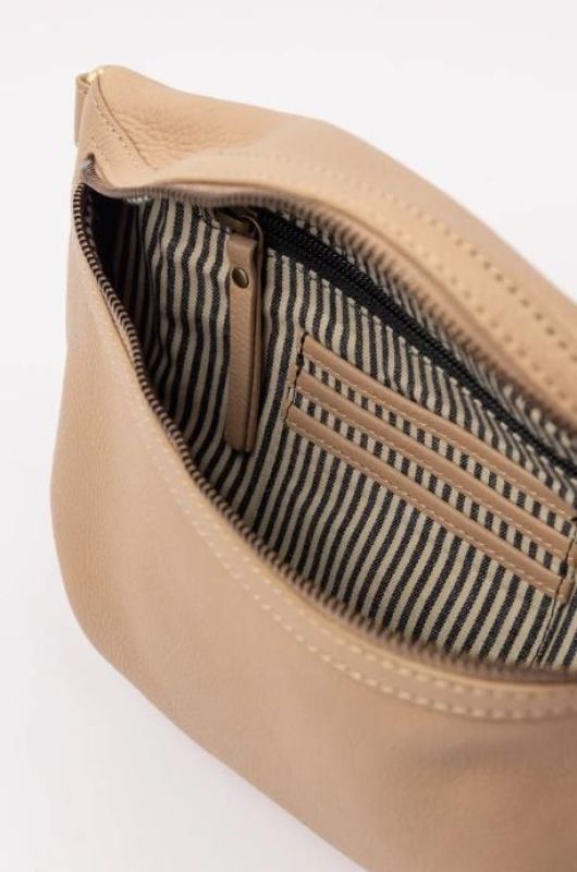 O My Bag Milo Sand Soft Grain Leather  (OMB-E182S) - MerkenOutlet