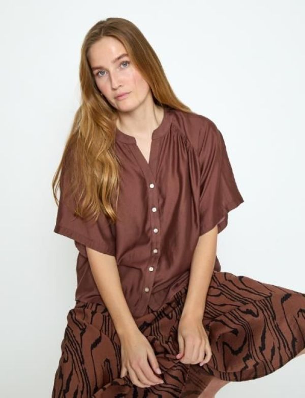 Peppercorn Ida Short Sleeve Shirt Mink Brown  (PC8859-4999) - MerkenOutlet