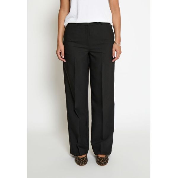 Peppercorn Gina Straight Pant Black  (PC8482-9000) - MerkenOutlet