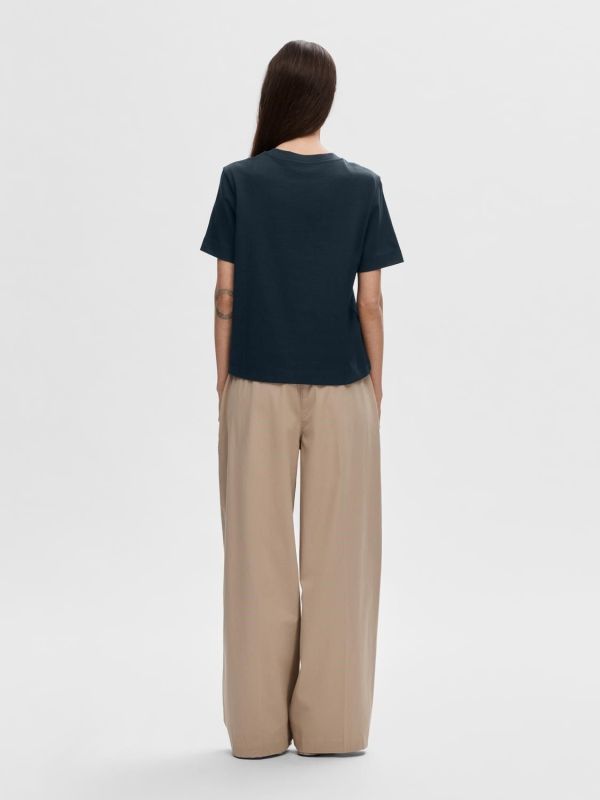 Selected Femme Essential SS Boxy Tee Noos Dark Sapphire  (16087919-dark sapphire) - MerkenOutlet