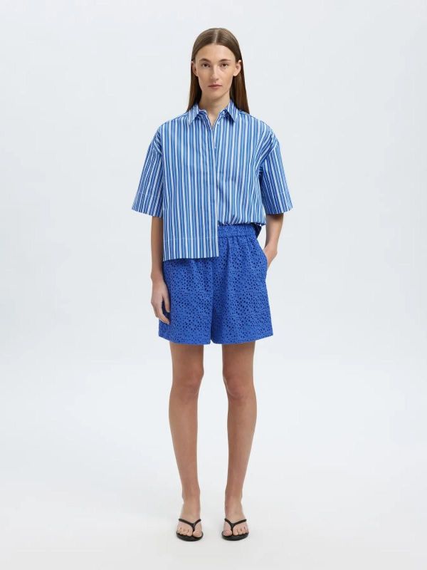 Selected Femme Flaerke HW Wide Broderi ANG Short Dazzling Blue  (16097773 dazzling blue) - MerkenOutlet