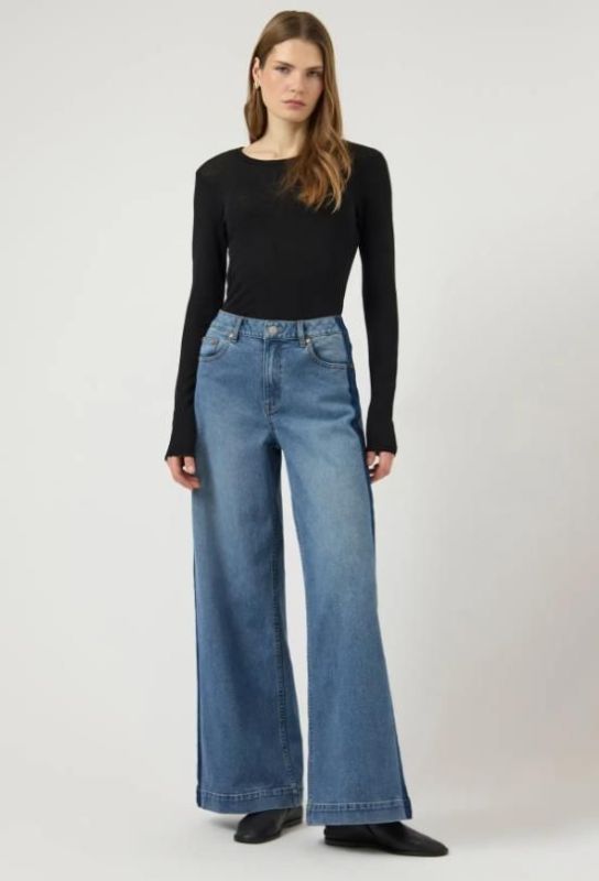 Y.A.S. Pamela HW Wide Jeans Medium Blue Denim  (26041803 medium blue denim) - MerkenOutlet